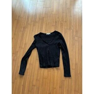 AMO Black Ribbed V Neck Buttoned Long Sleeve Top Small